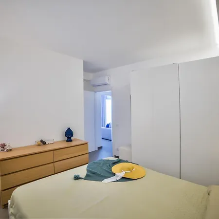 Casa Blanca Sea View 펜션 마리나디라구사